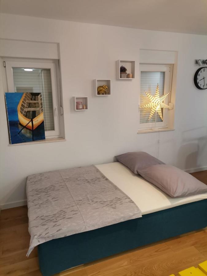 Апартаменти Apartman Rita Макарська Екстер'єр фото